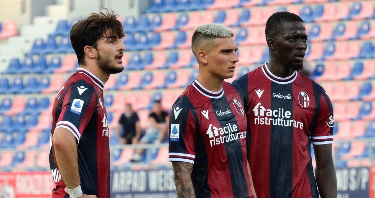 Bologna: tre calciatori positivi