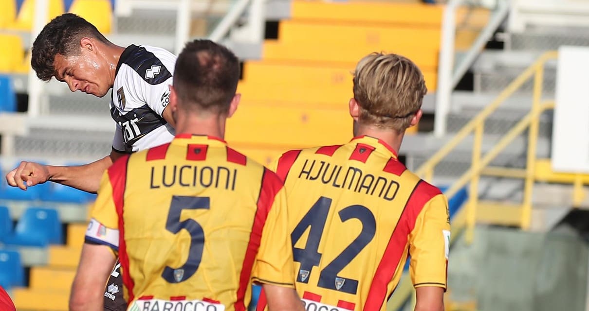 Lecce-Crotone: le formazioni ufficiali 