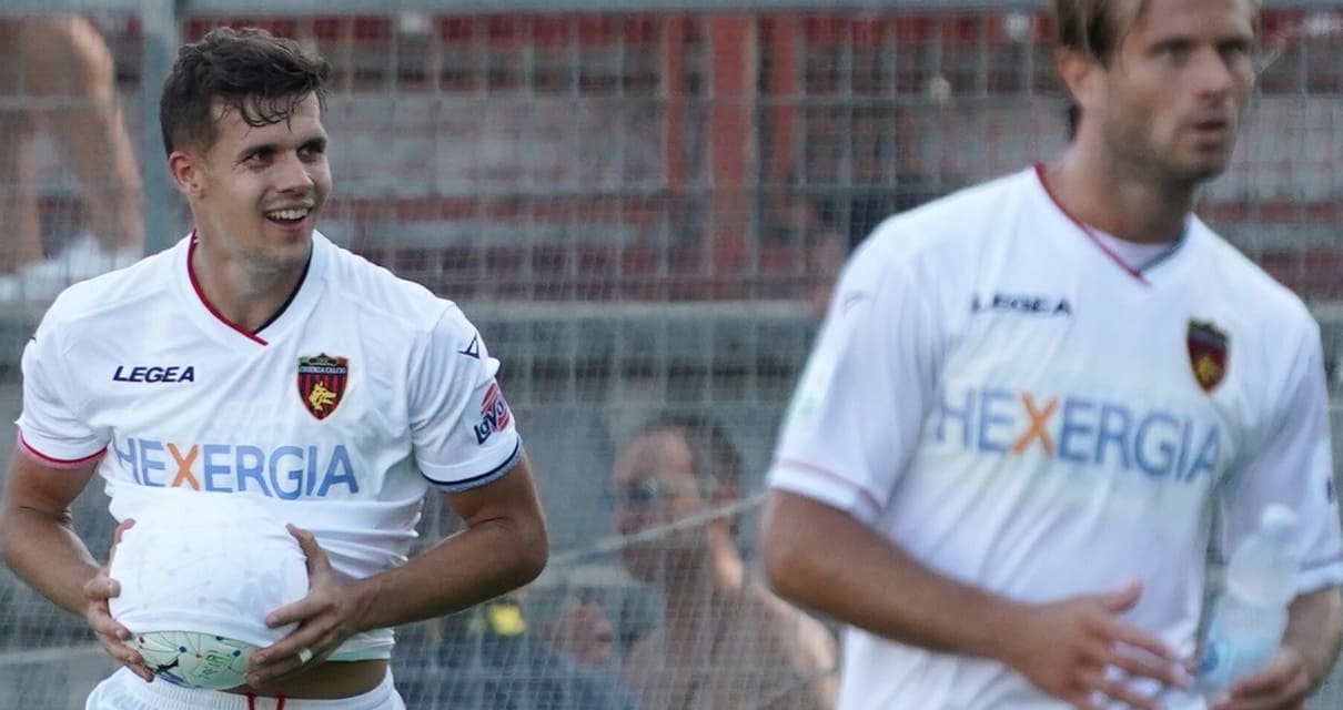 Reggina, ufficiale la cessione di Situm