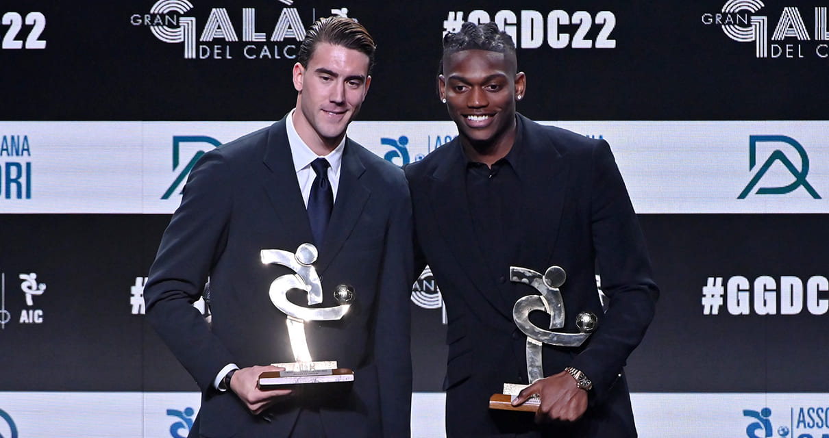 Vlahovic o Leao? Chi scegliere in questa fase del campionato