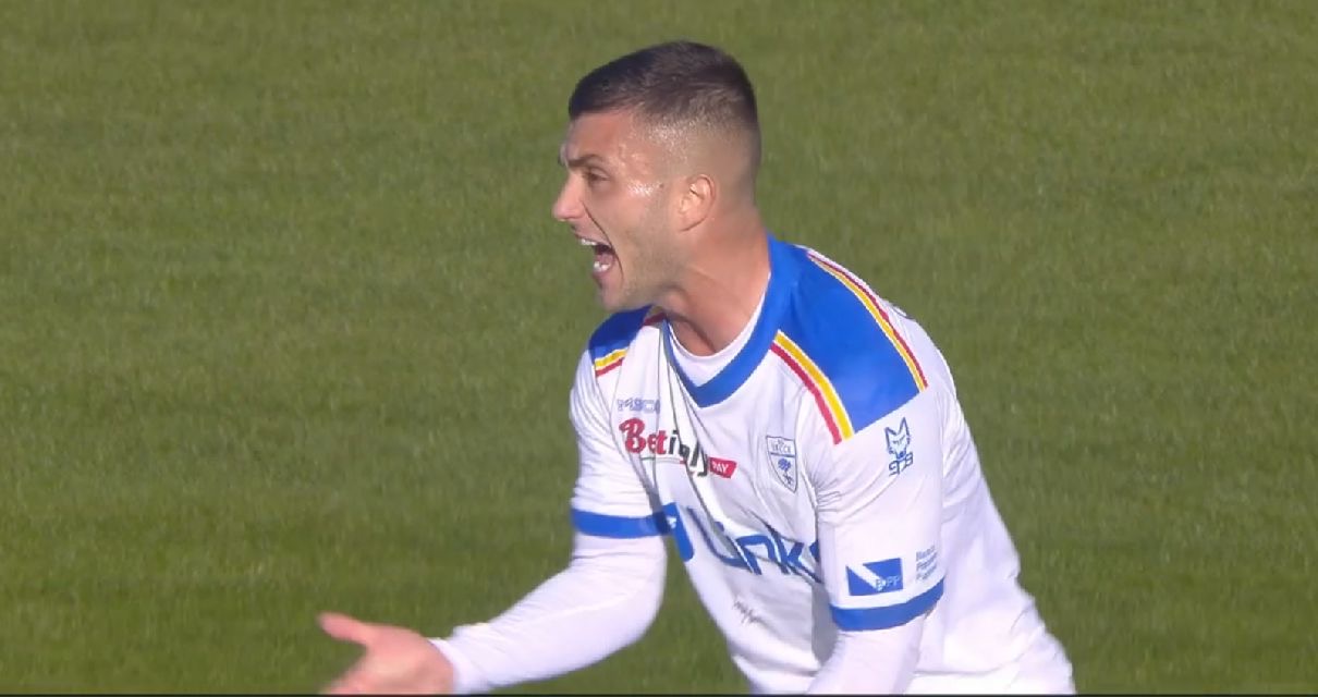 Cremonese Lecce, le pagelle: Baschirotto mostra i muscoli, per Strefezza un gol d'autore