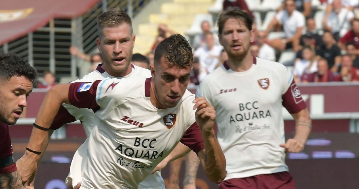 Salernitana le condizioni di Bogdan e sette giocatori non si allenano in gruppo