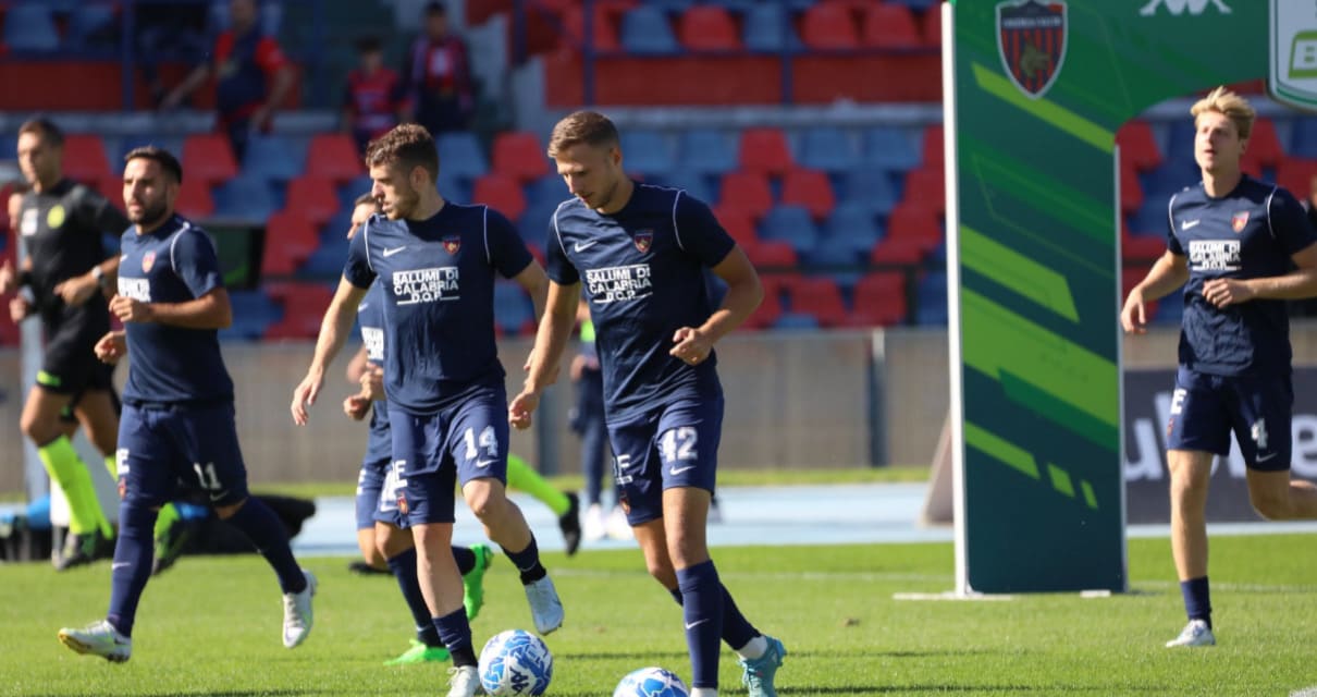 Cosenza, ufficiale, Vallocchia ceduto alla Reggiana