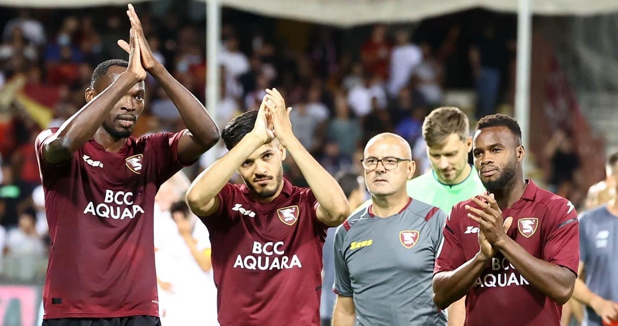 Le formazioni ufficiali di Genoa-Salernitana, Destro unica punta