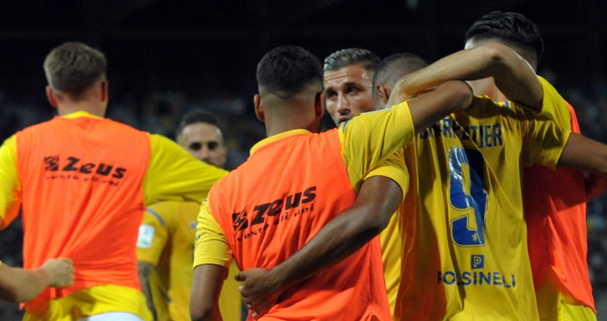 Frosinone: ufficiale un nuovo rinforzo in difesa